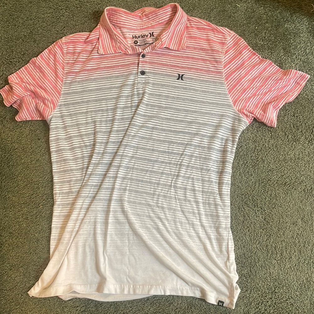 Hurley XL Red Grey and White Short Sleeve Dress Shirt/Polo in Good Condition